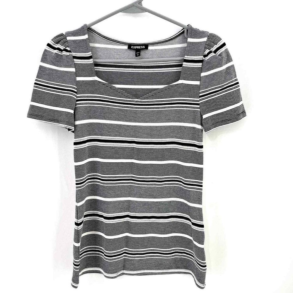 Express Black & White Sweetheart Neckline